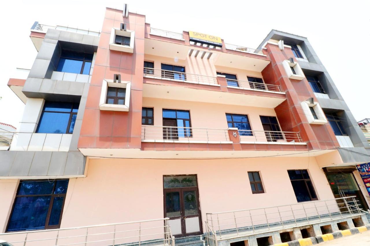 Spot On 43045 Hotel Vivek Plaza Shahpur  Экстерьер фото