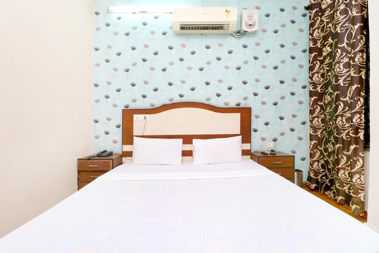 Spot On 43045 Hotel Vivek Plaza Shahpur  Экстерьер фото